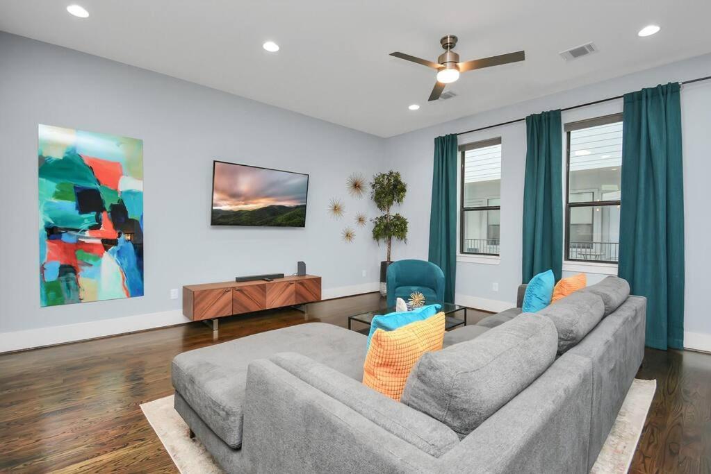 Skyline Views - Sleeps 10 Home Near Downtown Houston Extérieur photo