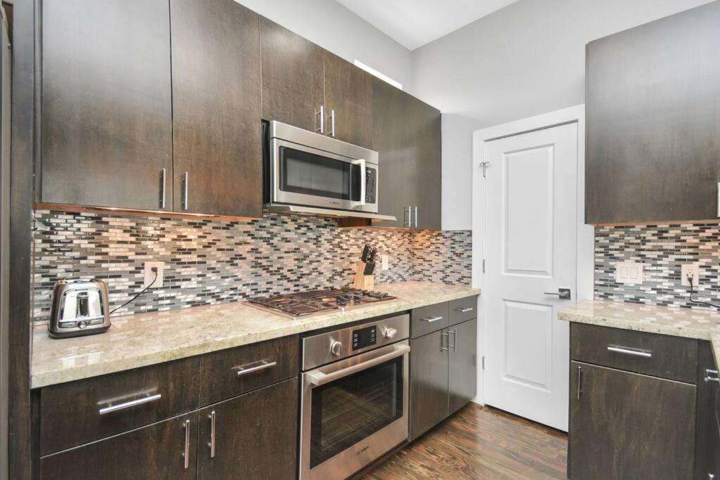 Skyline Views - Sleeps 10 Home Near Downtown Houston Extérieur photo