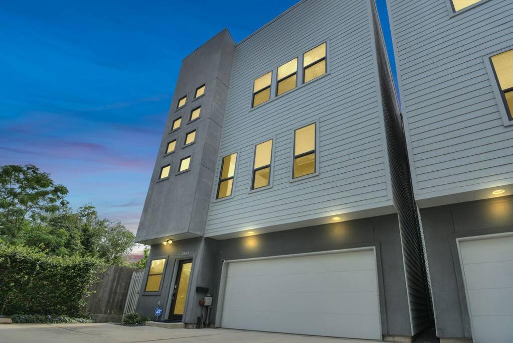 Skyline Views - Sleeps 10 Home Near Downtown Houston Extérieur photo