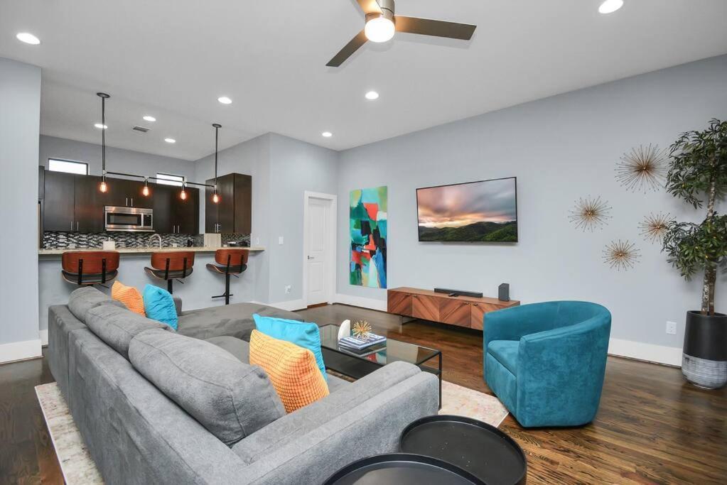Skyline Views - Sleeps 10 Home Near Downtown Houston Extérieur photo